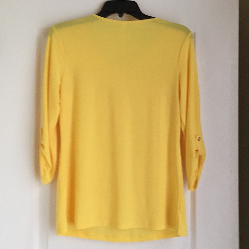 Yellow blouse - Picture 2 of 6